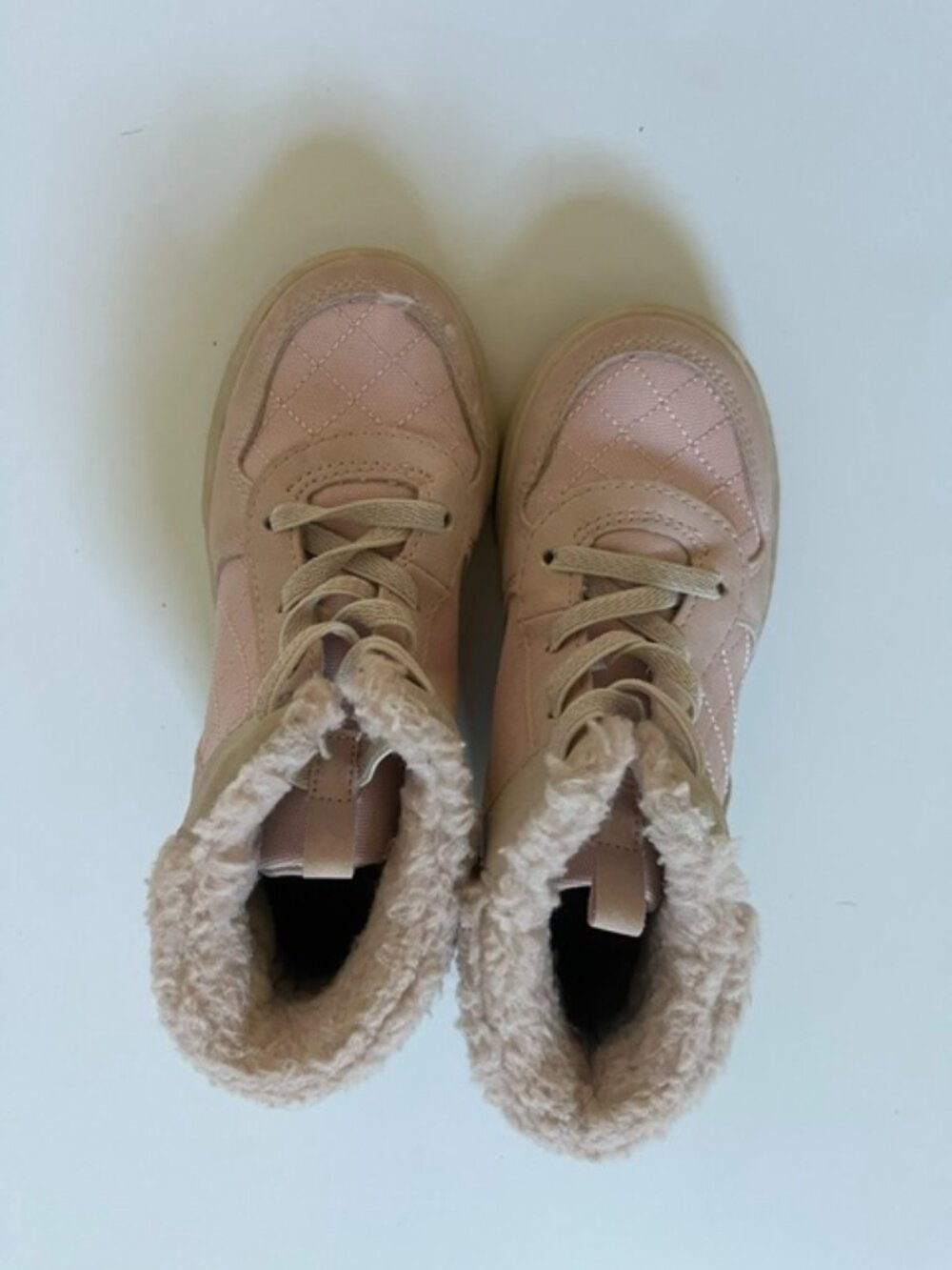 Little Girl's Oshkosh high top sneakers 10